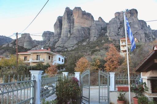 In The Shadow Of Meteora Daire Kalampáka Dış mekan fotoğraf